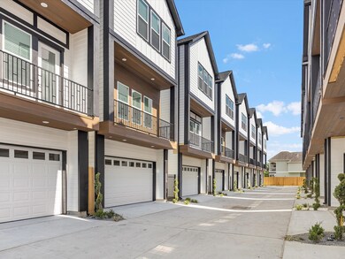 861 Fisher St unit D, Houston, TX 77018 - photo 6