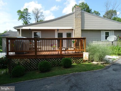 15356 Skyline Dr, Greencastle, PA 17225 - photo 2