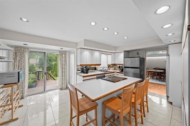 10305 Wenonga Ln, Leawood, KS 66206 - photo 4