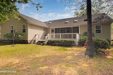 1610 W Hightree Lane, New Bern, NC 28562