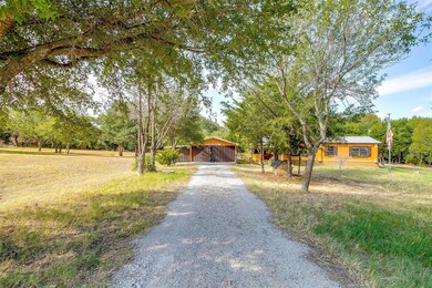 520 Blue Sky Ct, Springtown, TX 76082 - photo 2