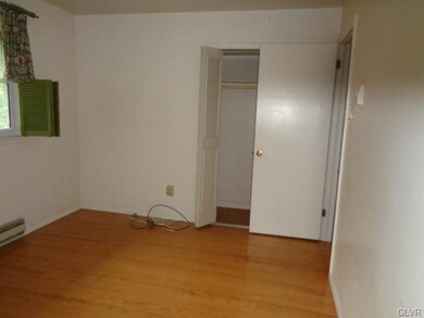 1224 Acorn Cir, Macungie, PA 18062 - photo 7