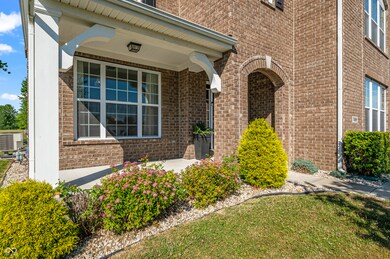 7022 Pinnacle Dr, Columbus, IN 47201 - photo 4