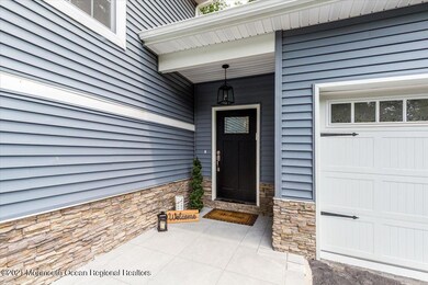 06-11SilversmithCt_0006