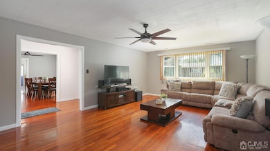 721 Pershing Ave, Middlesex, NJ 08846 - photo 6