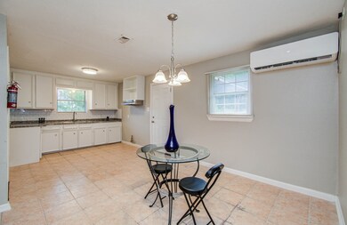 3620 Easy St, Houston, TX 77026 - photo 4