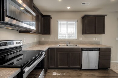 10714 183rd St E unit 472, Puyallup, WA 98374 - photo 2