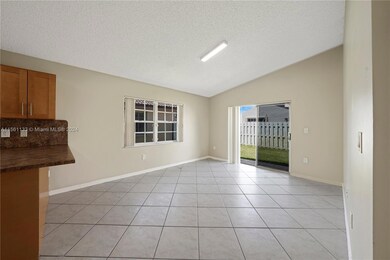 17645 SW 6th St, Pembroke Pines, FL 33029 - photo 6