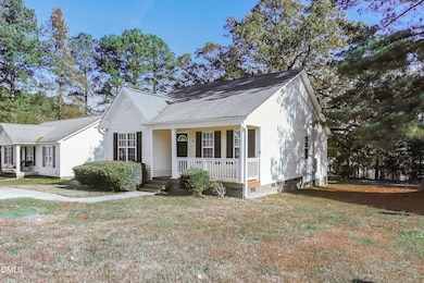 002-photo-front-view-7773757