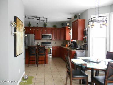 Nook to kitchen