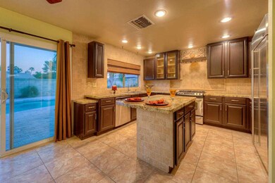 007_Kitchen
