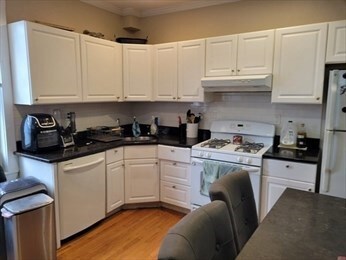 118 Foster St unit 2, Peabody, MA 01960 - photo 2