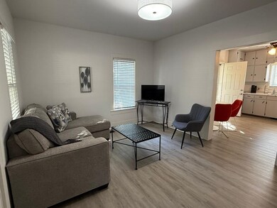 815 Pine St, Owosso, MI 48867 - photo 3