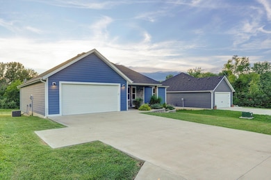 753 S Elm Rd-33