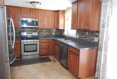 66 Hawkstead Hollow unit U57, Nashua, NH 03063 - photo 2