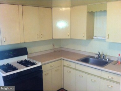 123 W 5th St, Lansdale, PA 19446 - photo 2