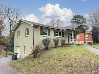 1884 Pardue Dr, Clarksville, TN 37043 - photo 2