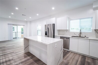 2154 West Blvd, Los Angeles, CA 90016 - photo 3