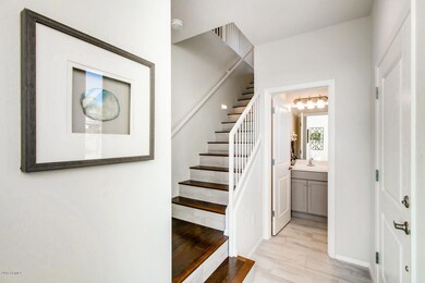 ELEGANT STAIRCASE