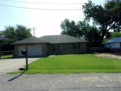 627 N Dorothy Ave, Shawnee, OK 74801 - photo 5