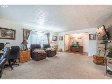 13732 Heather Ln NE, Aurora, OR 97002 - photo 6