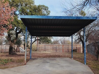 1525 Red Oak Cir, Azle, TX 76020 - photo 3