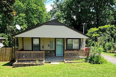 2212 Midway St, Johnson City, TN 37601 - photo 2