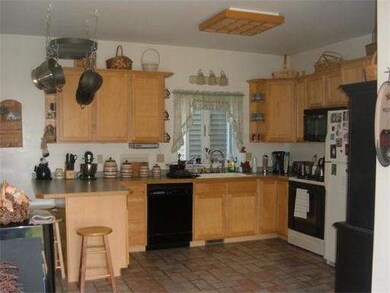 8 John r Keeley Cir, Abington, MA 02351 - photo 4