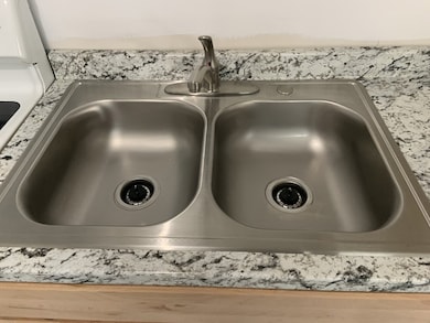 538 Glenvale Dr unit B, Houston, TX 77060 - photo 6