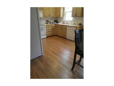 Brand new floor in Kitchen!