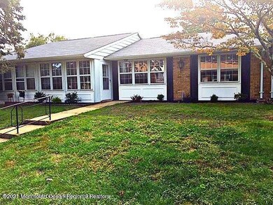 2.) 3B Cambridge Circle Front Elevation