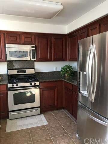 Upgraded Kitchen with French door Refrigerator