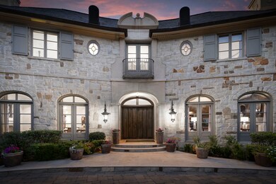 Oklahoma limestone is complimented by a Vermont sl
