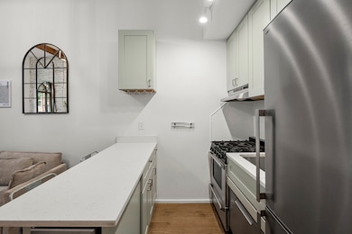 221 W 21st St unit 1A, New York, NY 10011 - photo 6