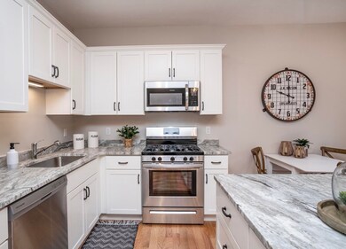 27 Dora Dr unit A, Taunton, MA 02780 - photo 4