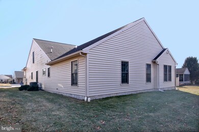 1062 Cambridge Dr unit 60, Manheim, PA 17545 - photo 7