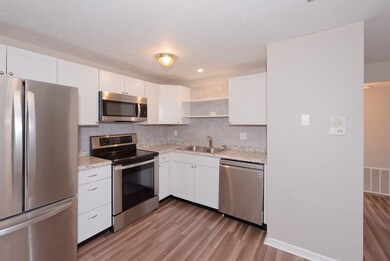 176 Maple Ave unit 2-7, Rutland, MA 01543 - photo 5