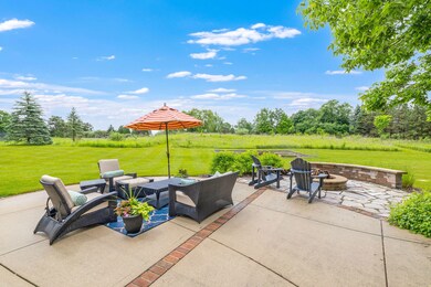 Patio w/ in ground fire pit