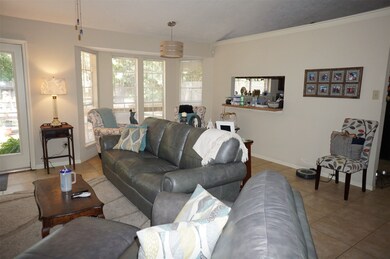 7 N White Pebble Ct, Spring, TX 77380 - photo 2