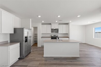 2690 Predator Place, Las Vegas, NV 89156 - photo 5