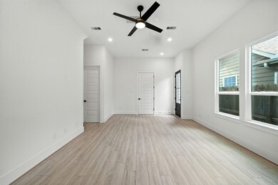 7117 England St unit B, Houston, TX 77021 - photo 5