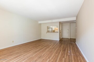 05-5460 White Oak Ave by Stan Rector, Re