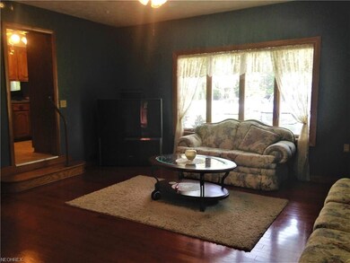 Family Room with bayed window!