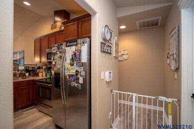 38645 SW Elderberry St, Scio, OR 97374 - photo 4