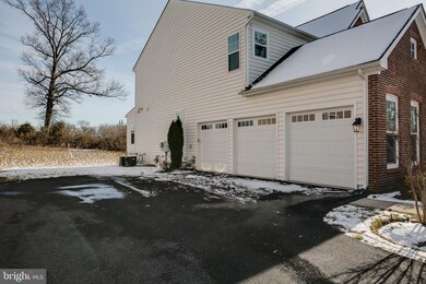 24488 Denal Ln, Aldie, VA 20105 - photo 2