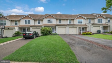 63 Cottonwood Dr, Southampton, PA 18966 - photo 2