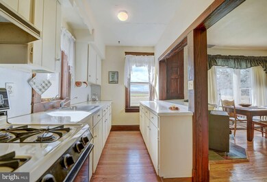 6876 Hickory Rd, Stewartstown, PA 17363 - photo 7