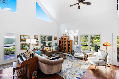 310 Lakeview Dr, Sharps Chapel, TN 37866 - photo 4