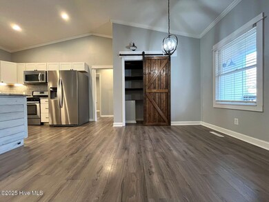 105 Scuppernong Ct, West End, NC 27376 - photo 5