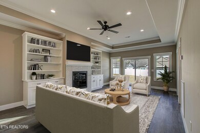 654 Johnson Estate Ln, Sevierville, TN 37862 - photo 2